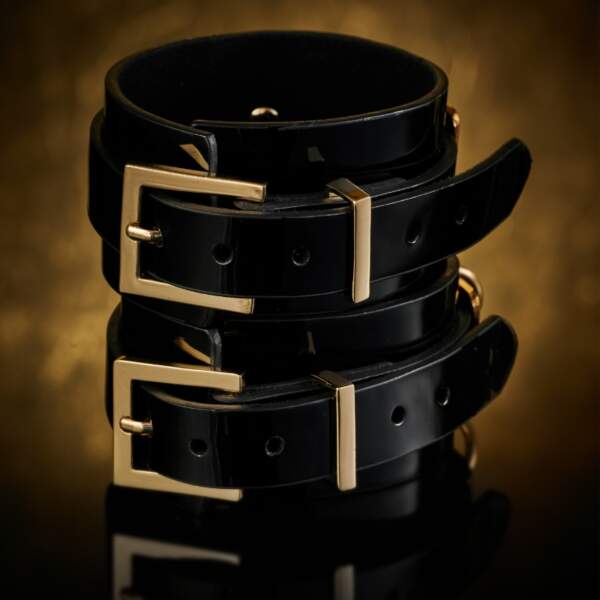 Kinky Diva - Vegas Sinners - Zwarte PU-leren Handboeien met Goud - Afbeelding 5